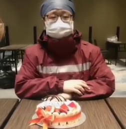 祝在前線奮戰(zhàn)的白衣戰(zhàn)士生日快樂！