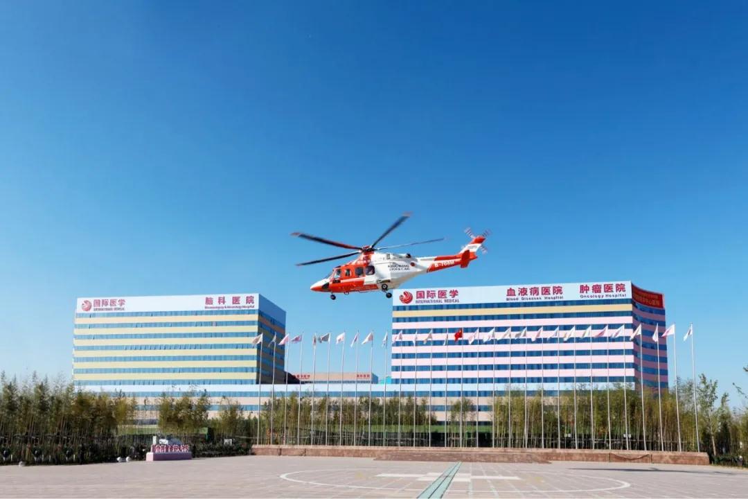 生命續(xù)航，分秒必爭(zhēng)！我院緊急救助一名跨省“飛”來(lái)的重癥患者