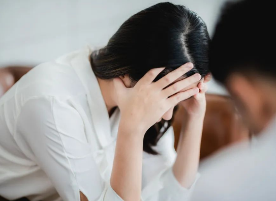 沒食欲、睡眠差、全身乏……這些“長新冠”癥狀有可能是心理疾病撥打96999-3可免費咨詢
