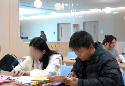 治療、學習兩不誤！病房里開啟了“小課堂”